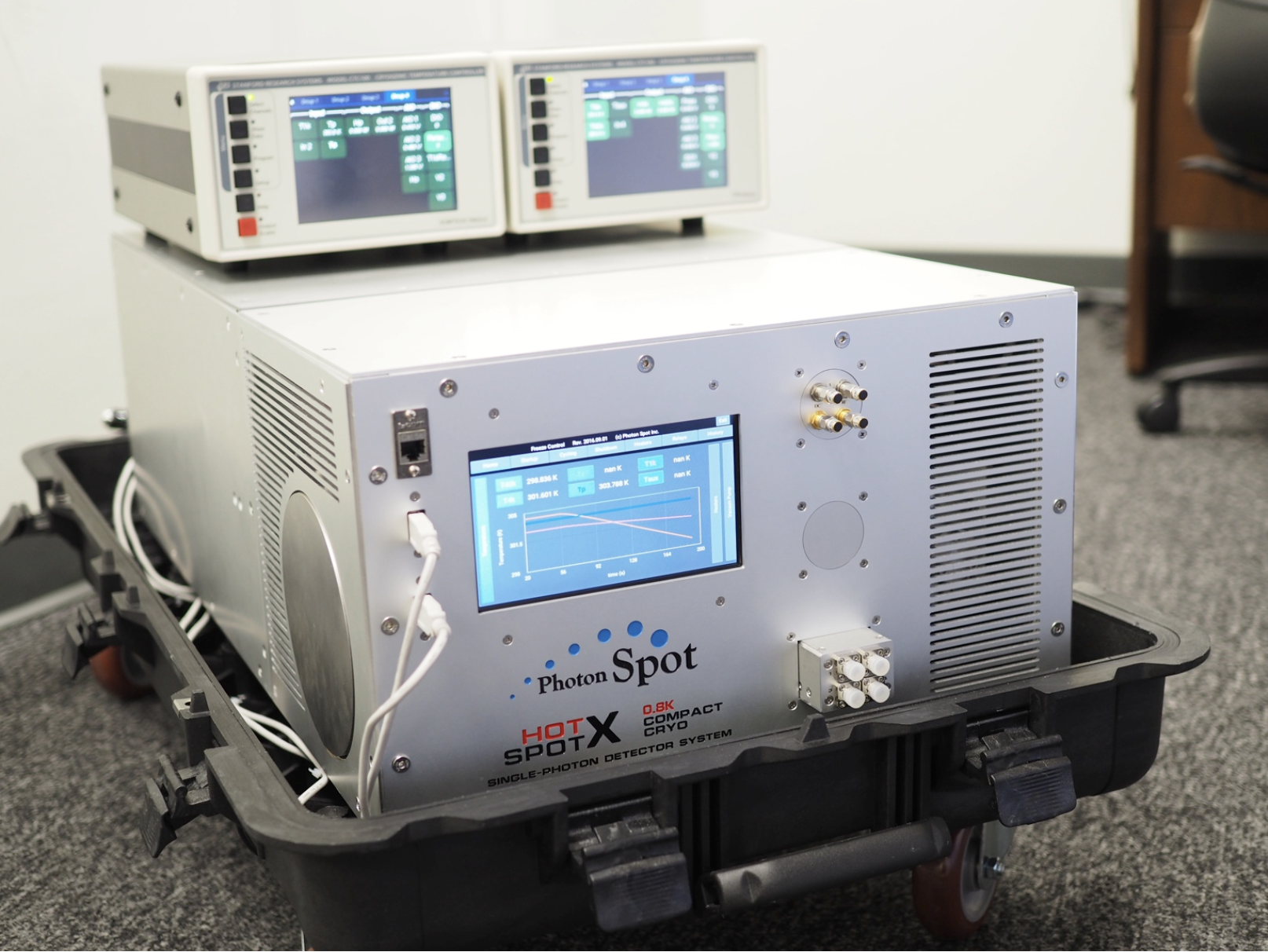 6U compact cryostat